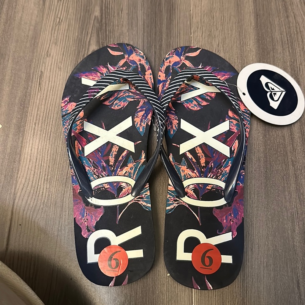 Roxy sandals, color blue, size 6.